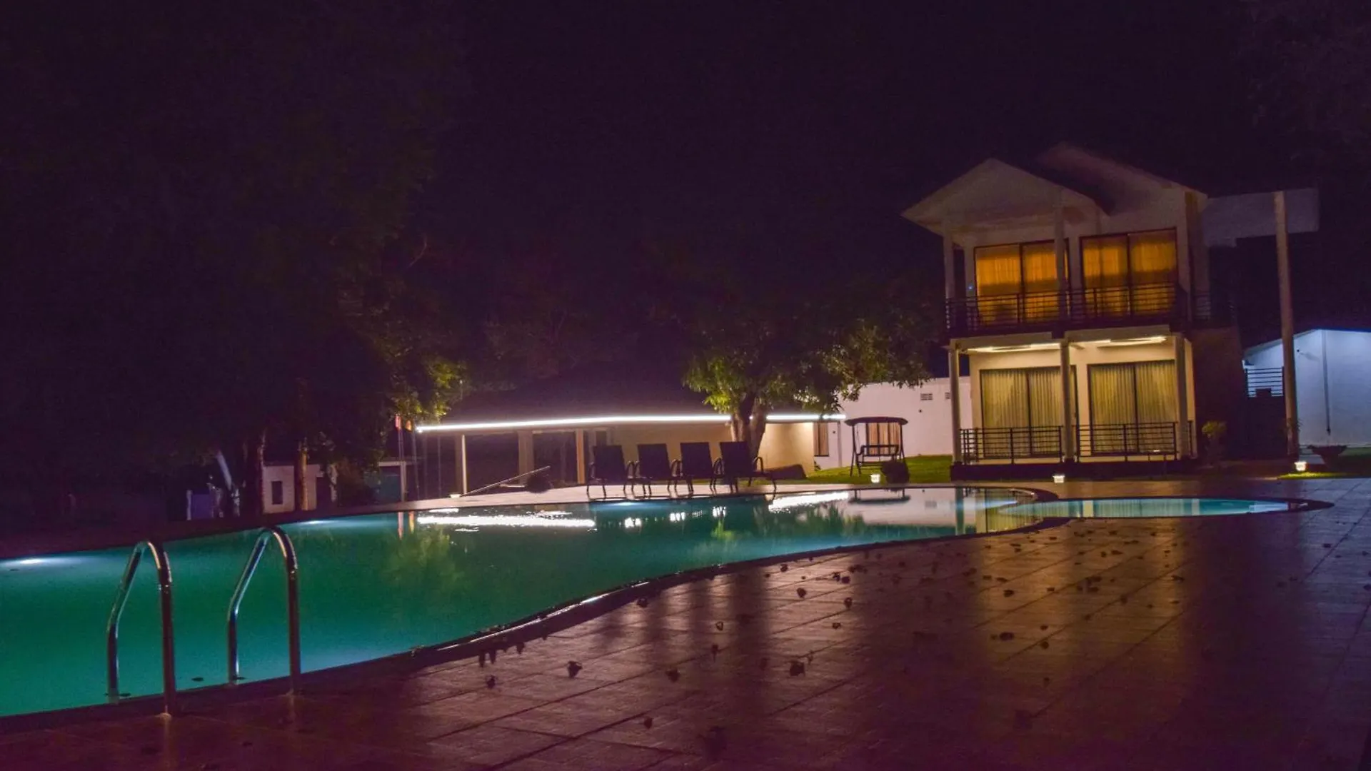 The Lion Kingdom Sigiriya Hotel