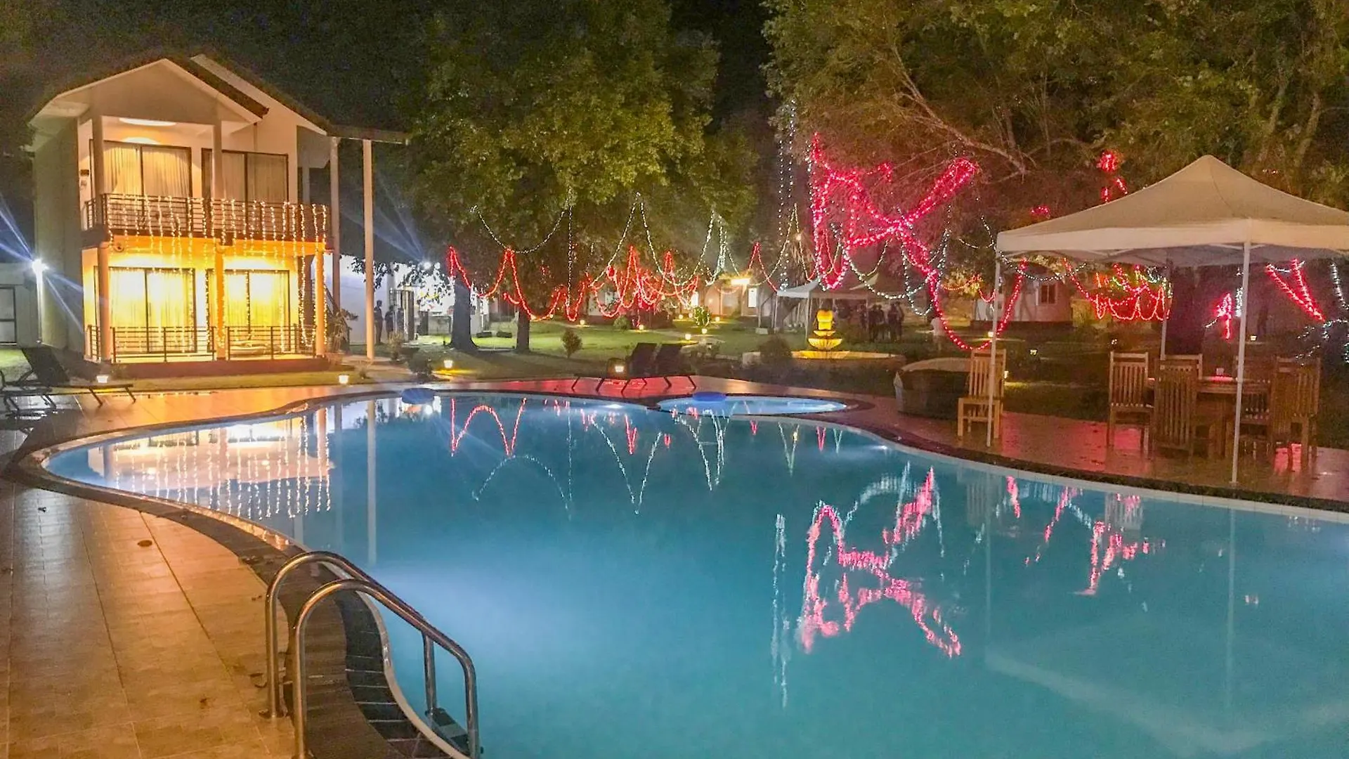 ****  The Lion Kingdom Sigiriya Hotel Sri Lanka